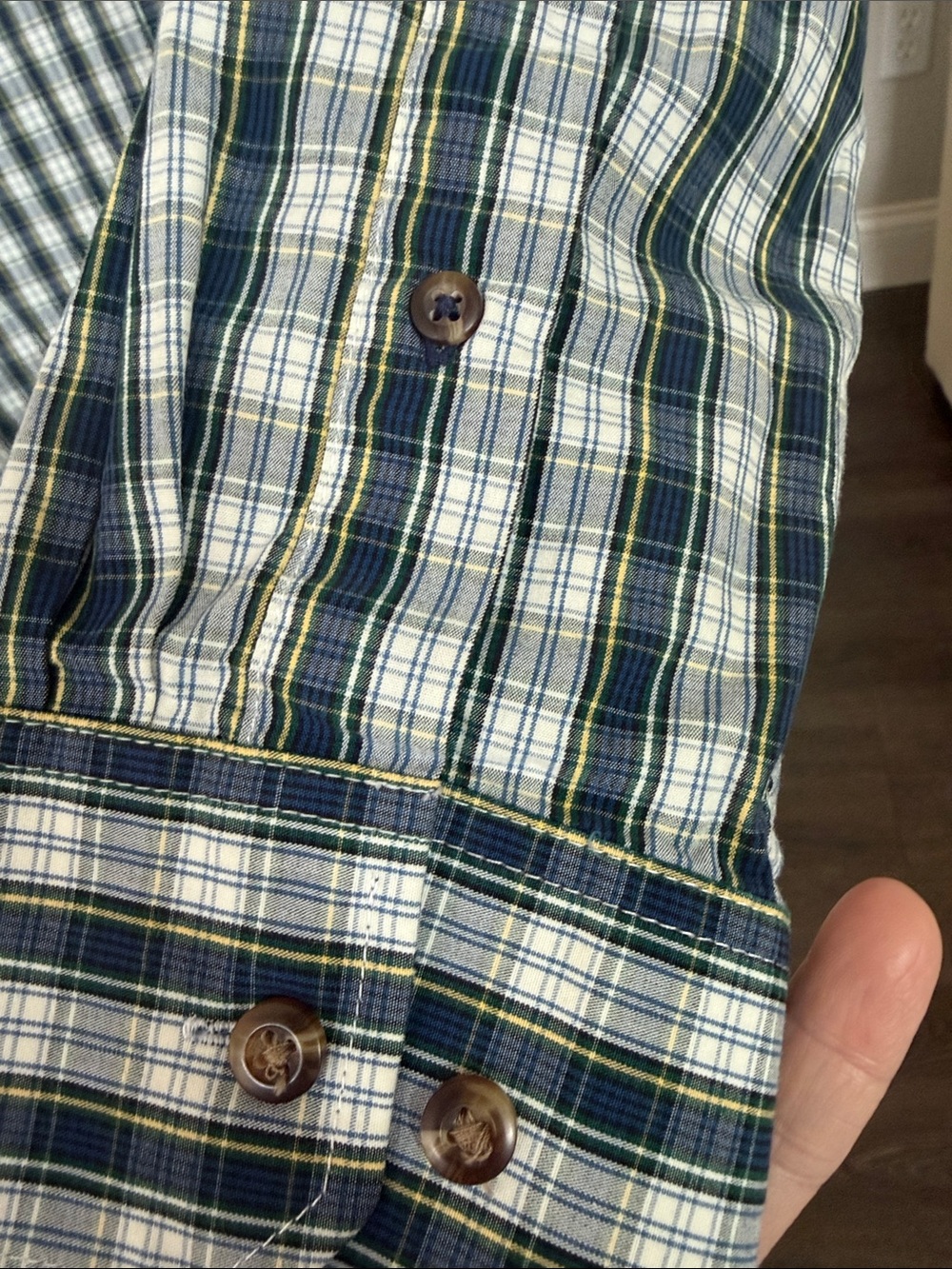 Izod Mens Navy Green Yellow Plaid Button-Down Shirt Like New Medium - Picture 4 of 8